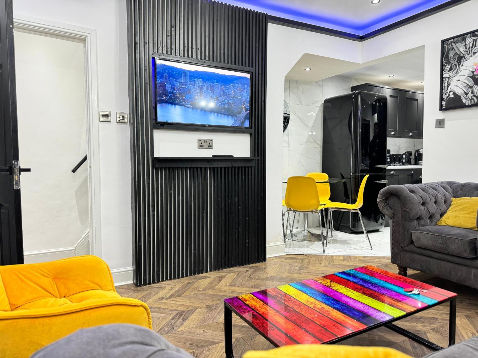 4 Bed 4 Bath House With Free Parking, 5 Mins To Lfc And 15 Mins To City Centre Liverpool Buitenkant foto